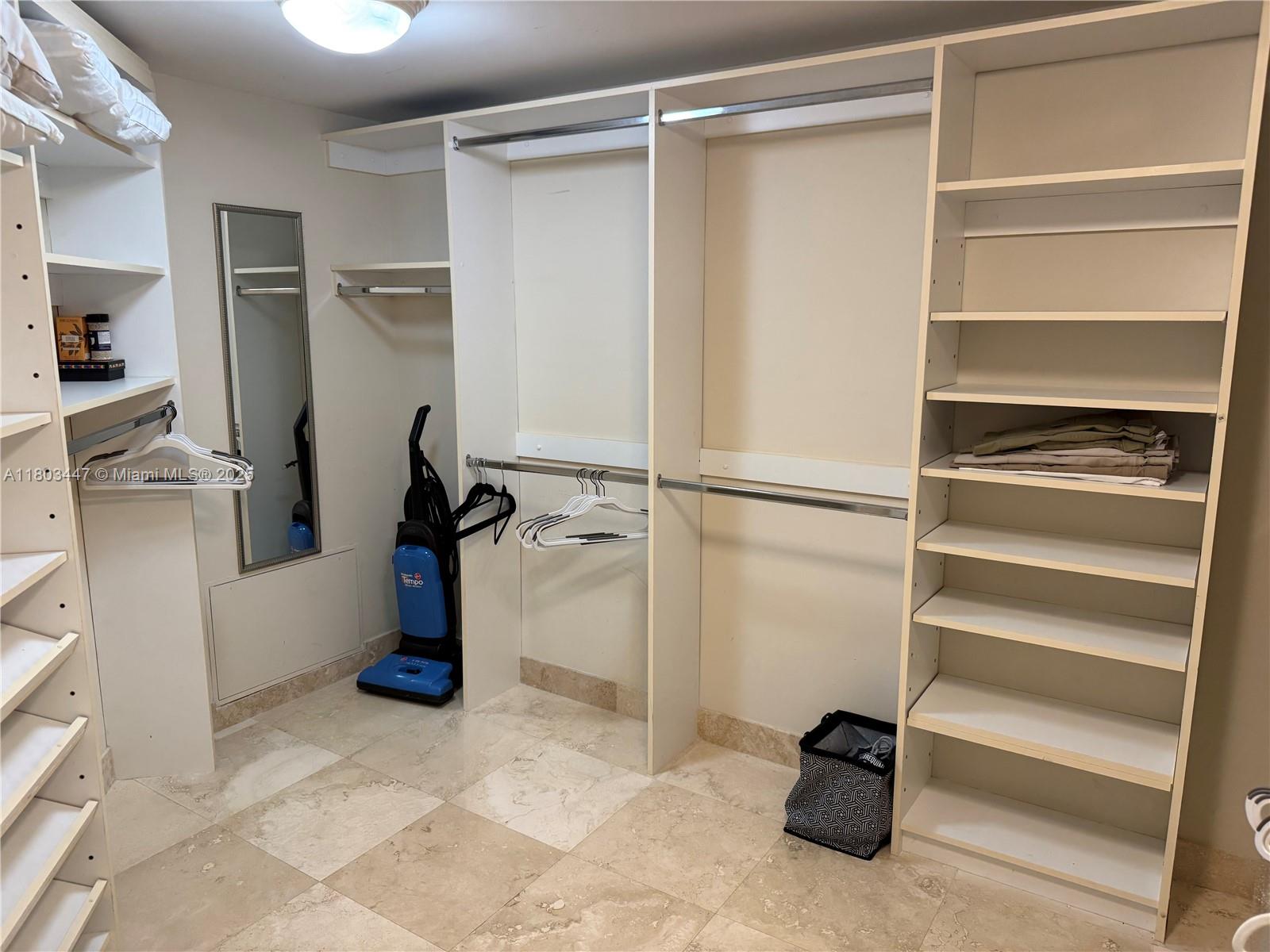 7000 ISL BLVD WILLIAMS IS - Residential Lease