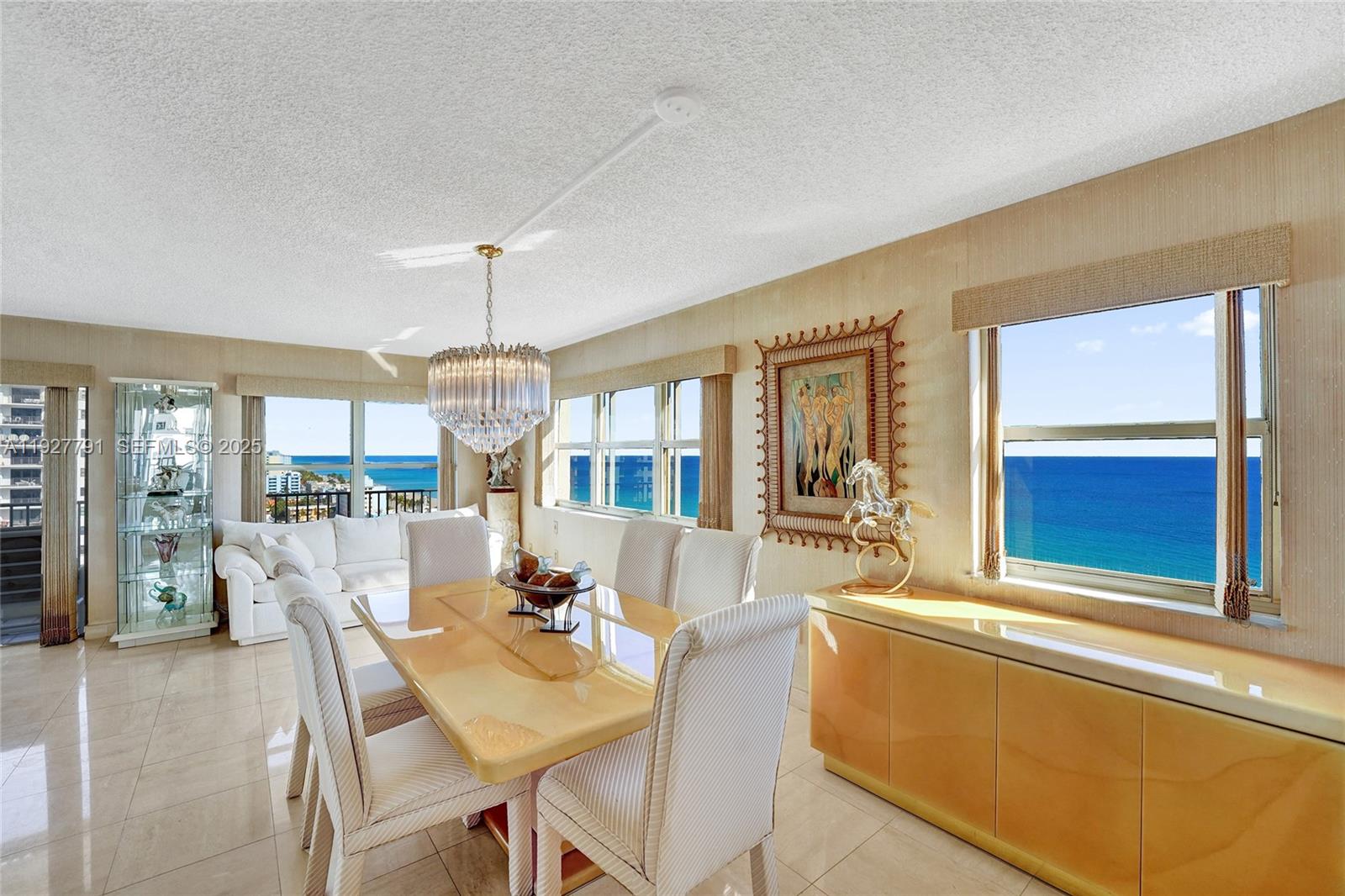 SUMMIT CONDO - Residential