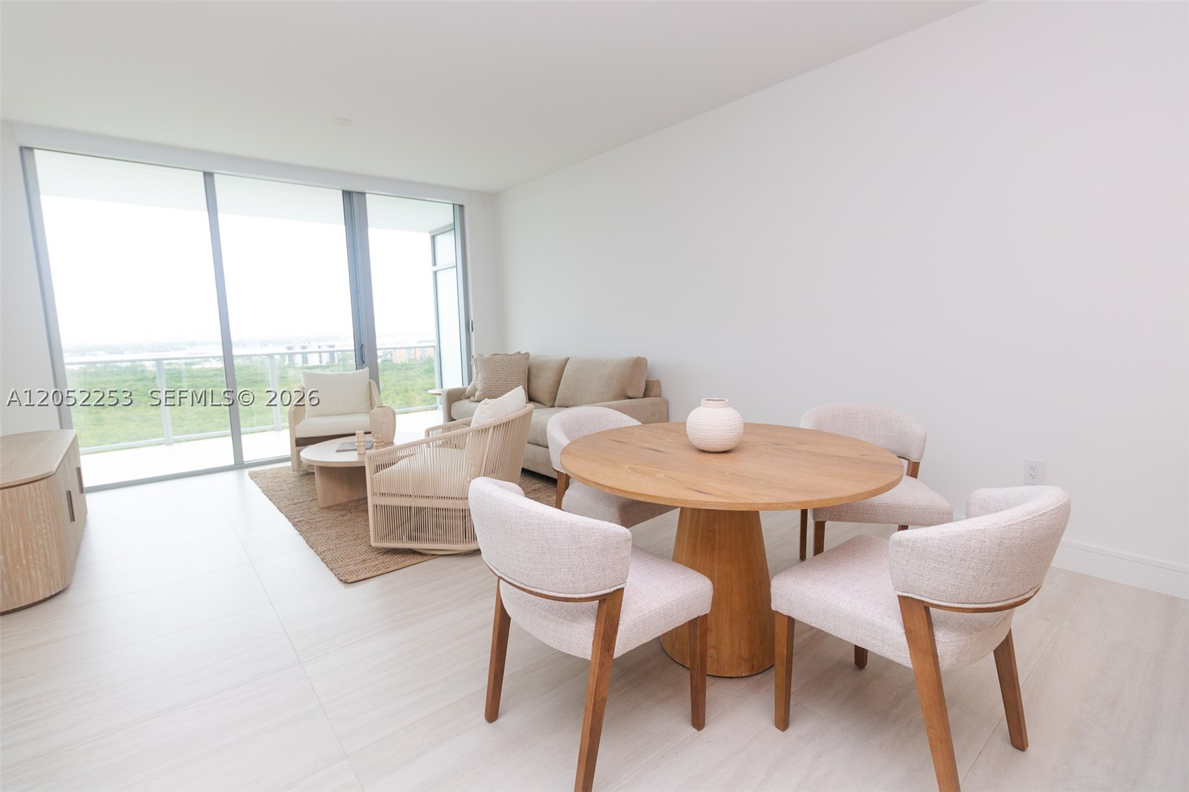 2411 Laguna Circle 1704