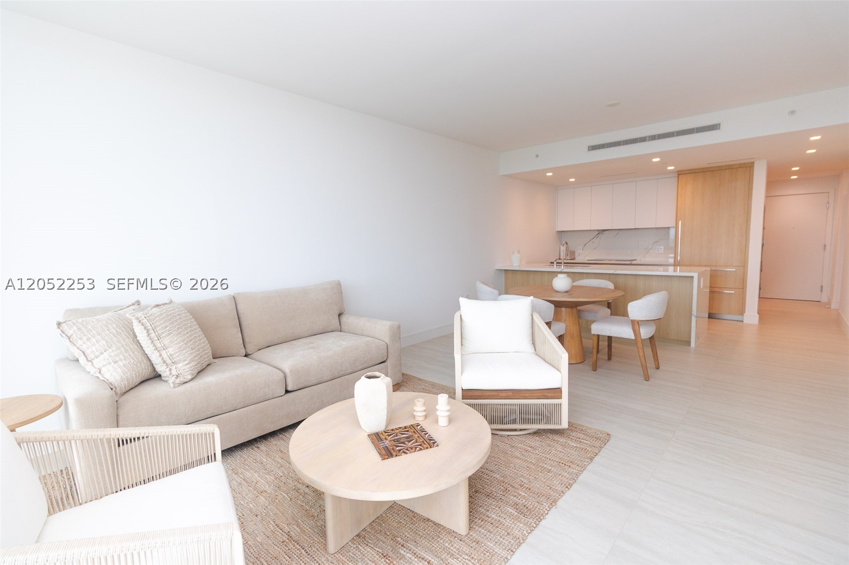 2411 Laguna Circle 1704