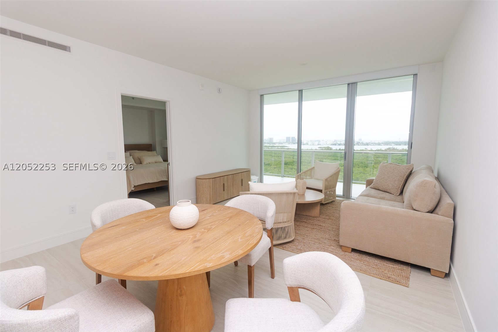 2411 Laguna Circle 1704