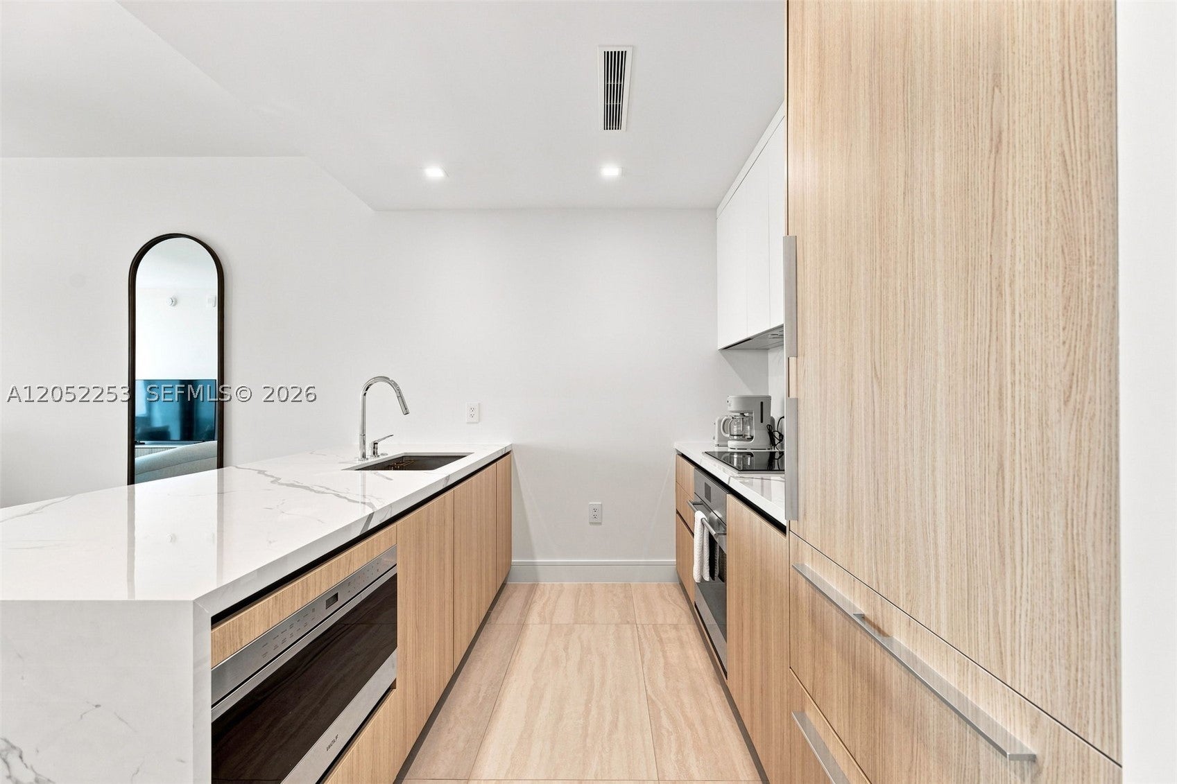 2411 Laguna Circle 1704