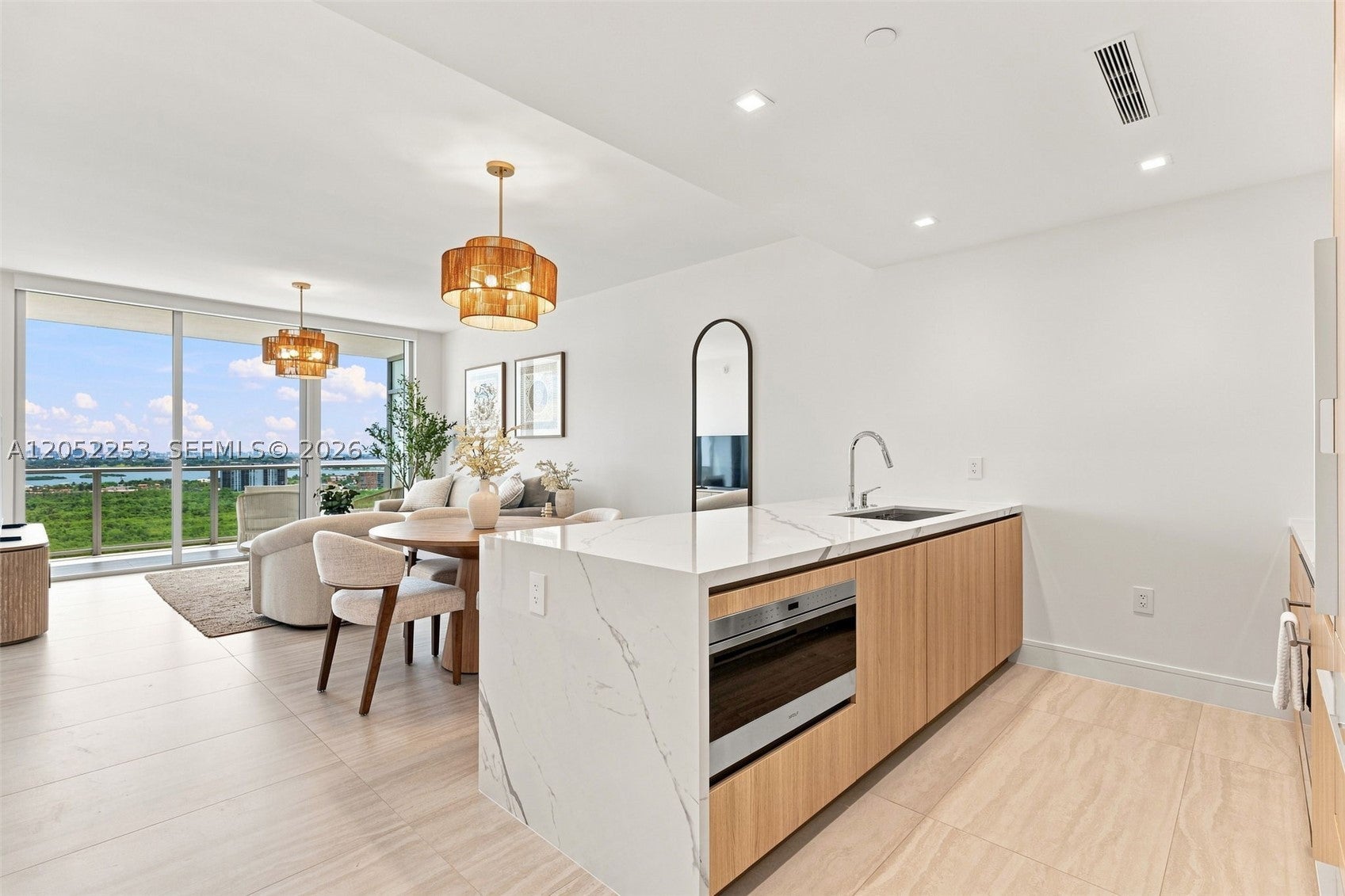 2411 Laguna Circle 1704