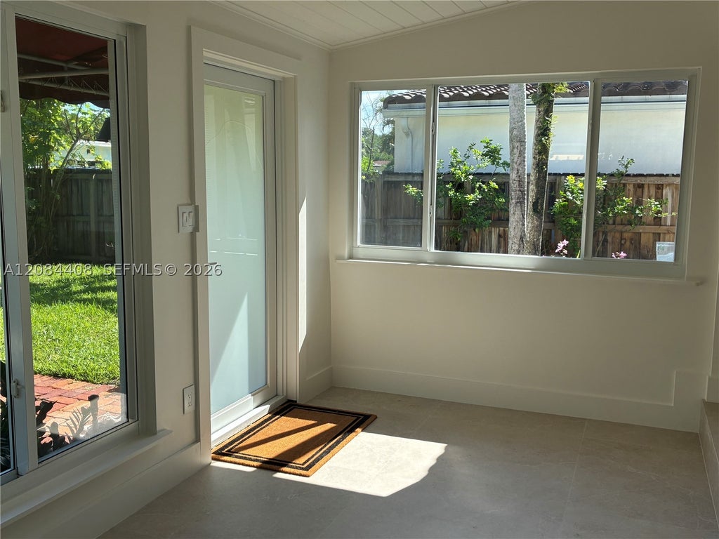 Photo of 936 SW 19th St, Fort Lauderdale, FL 33315 (MLS # A12084408)