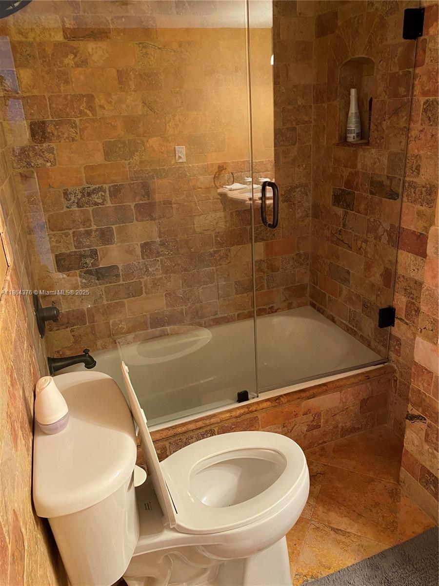 VENETIA CONDO - Residential Lease