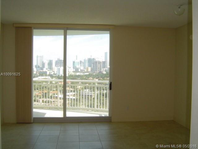 THE METROPOLITAN CONDO - Residential Lease