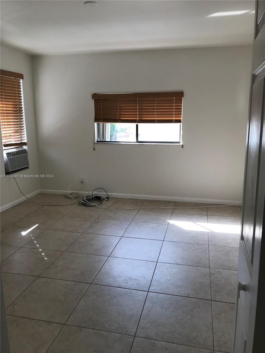 SOUTHRIDGE - Residential