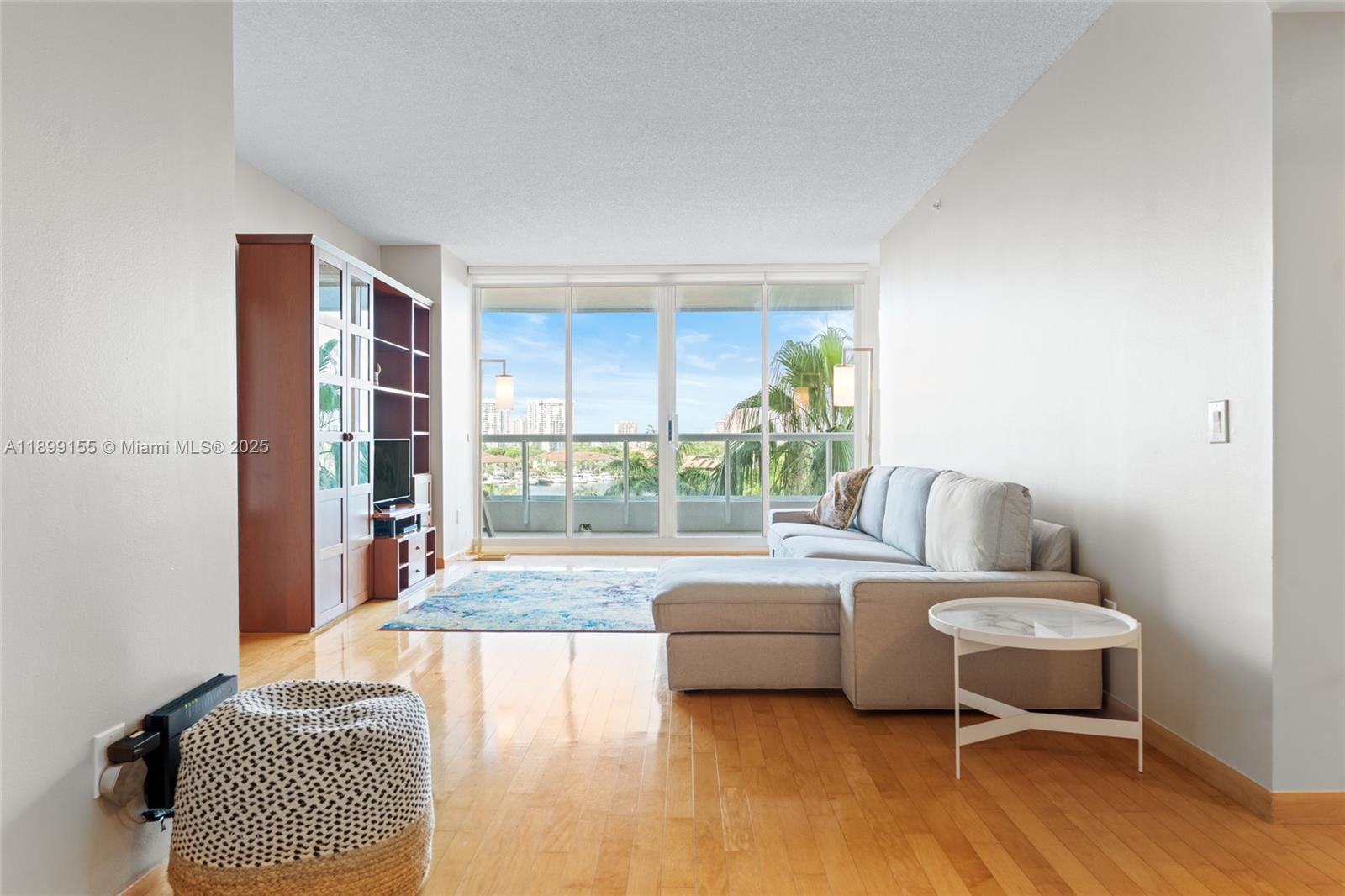 SPECTACULAR VIEWS FROM THIS BEAUTIFUL 2 BED / 2 BATH CONDO AT THE NORTH TOWER AT THE POINT –
AVENTURA. Spanning over 1,500 SF, this bright, tastefully decorated unit features laminated floors, new AC and
water heater, carpeted bedrooms, walk-in closet, spacious master bath and top-tier appliances. Enjoy stunning
sunsets and resort-style amenities: fitness center, spa, tennis courts, BBQ areas, 3 pools, and more. Prime
location—walk to houses of worship, Waterways Shoppes, Turnberry Golf Course, Aventura Mall, and Gulfstream
Park.