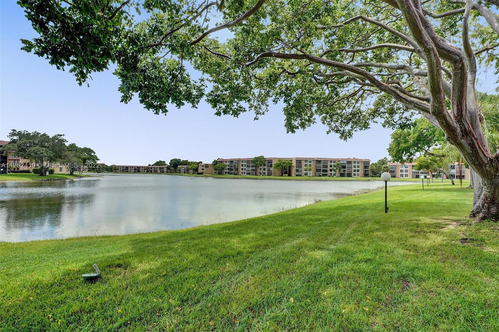 CORAL GATE 3 CONDO - Residential