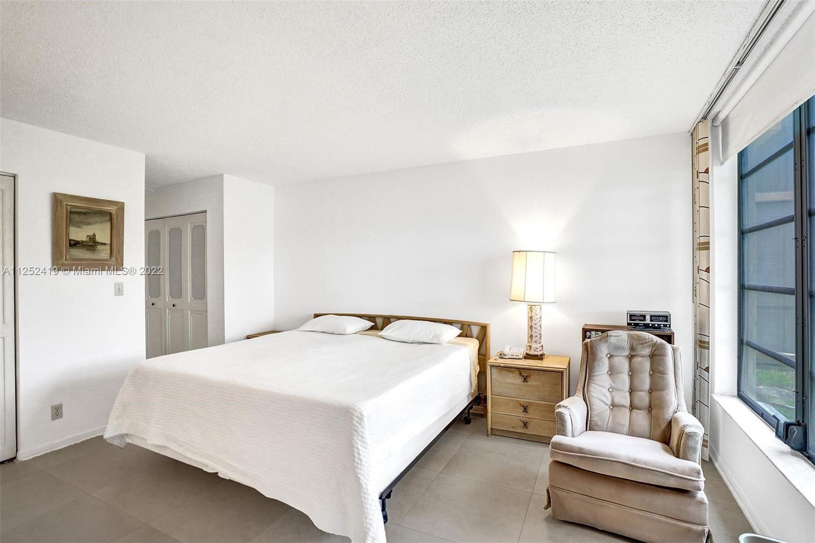 CORAL GATE 3 CONDO - Residential