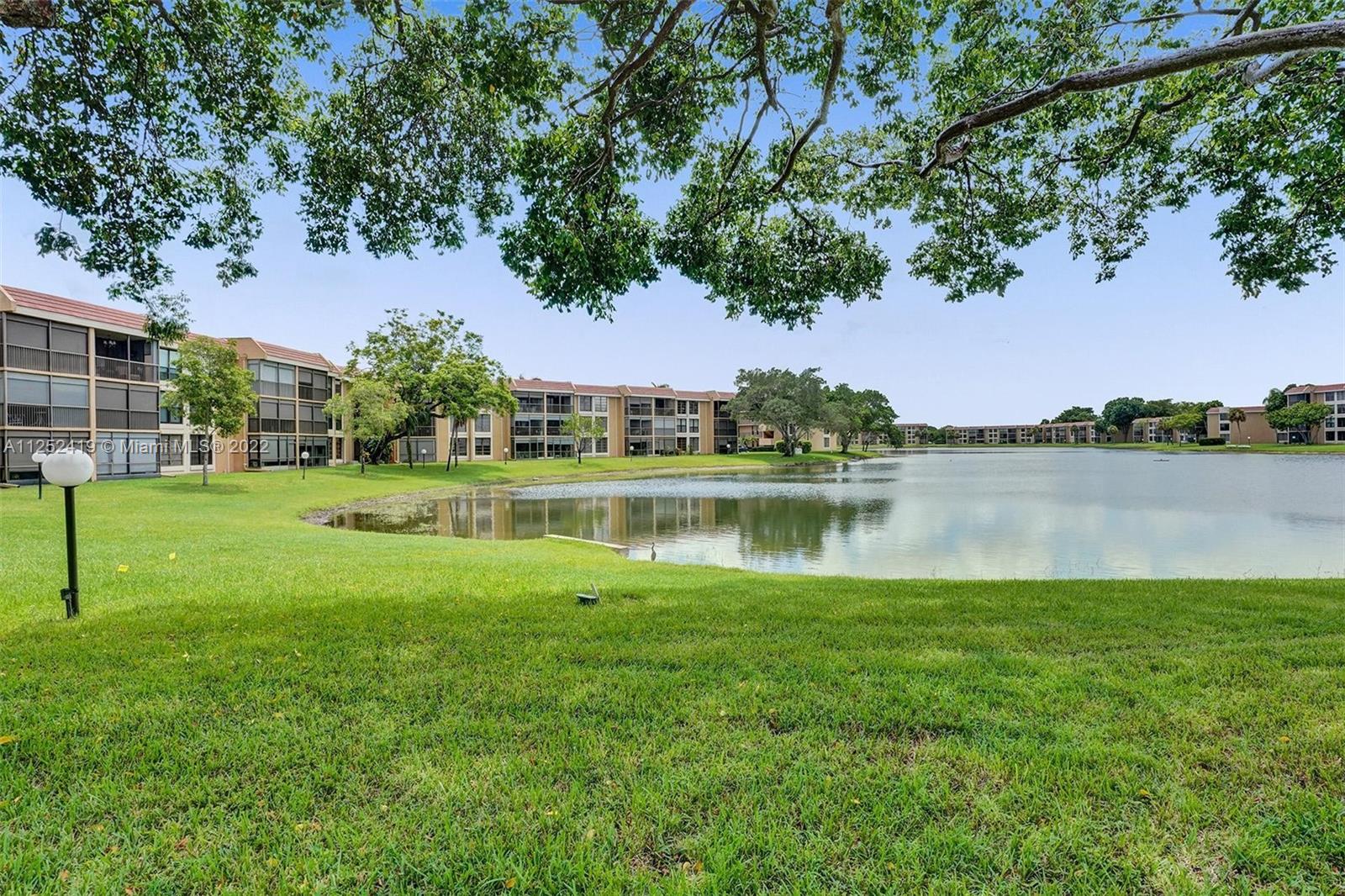 CORAL GATE 3 CONDO - Residential