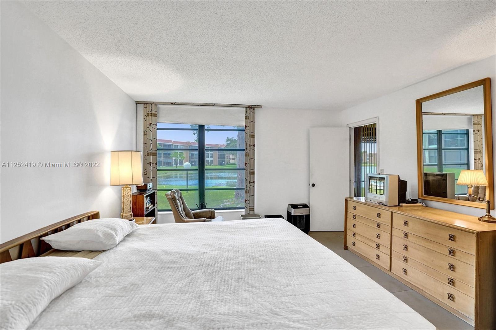 CORAL GATE 3 CONDO - Residential