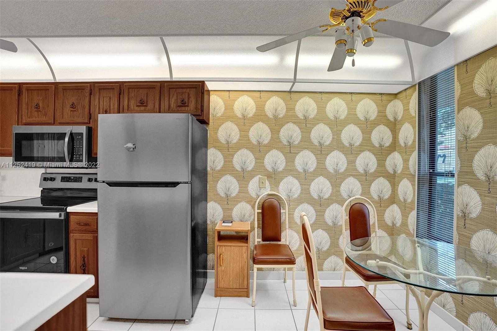 CORAL GATE 3 CONDO - Residential