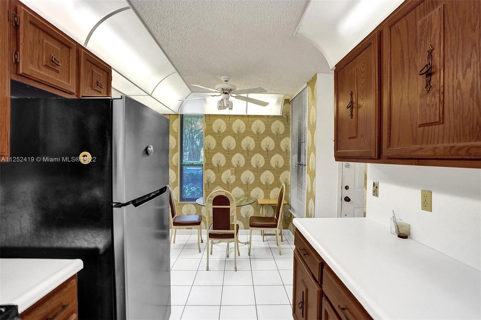 CORAL GATE 3 CONDO - Residential