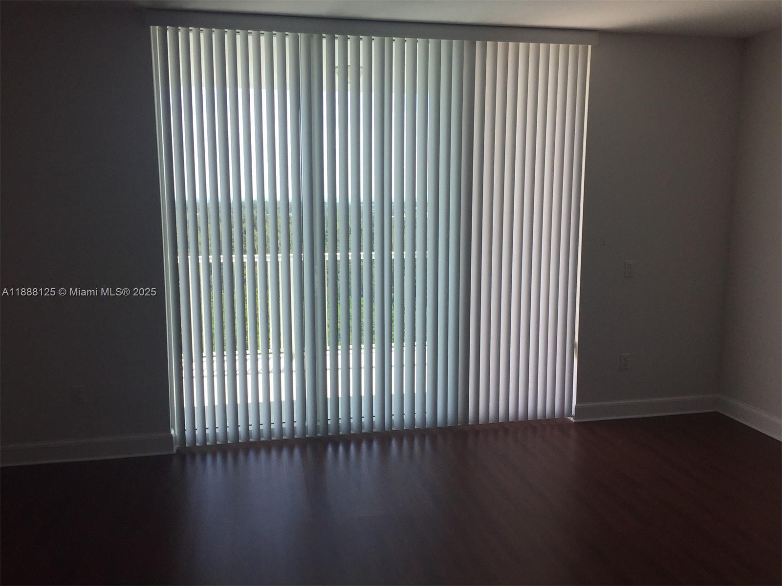 THE OAKS I CONDO - Residential Lease