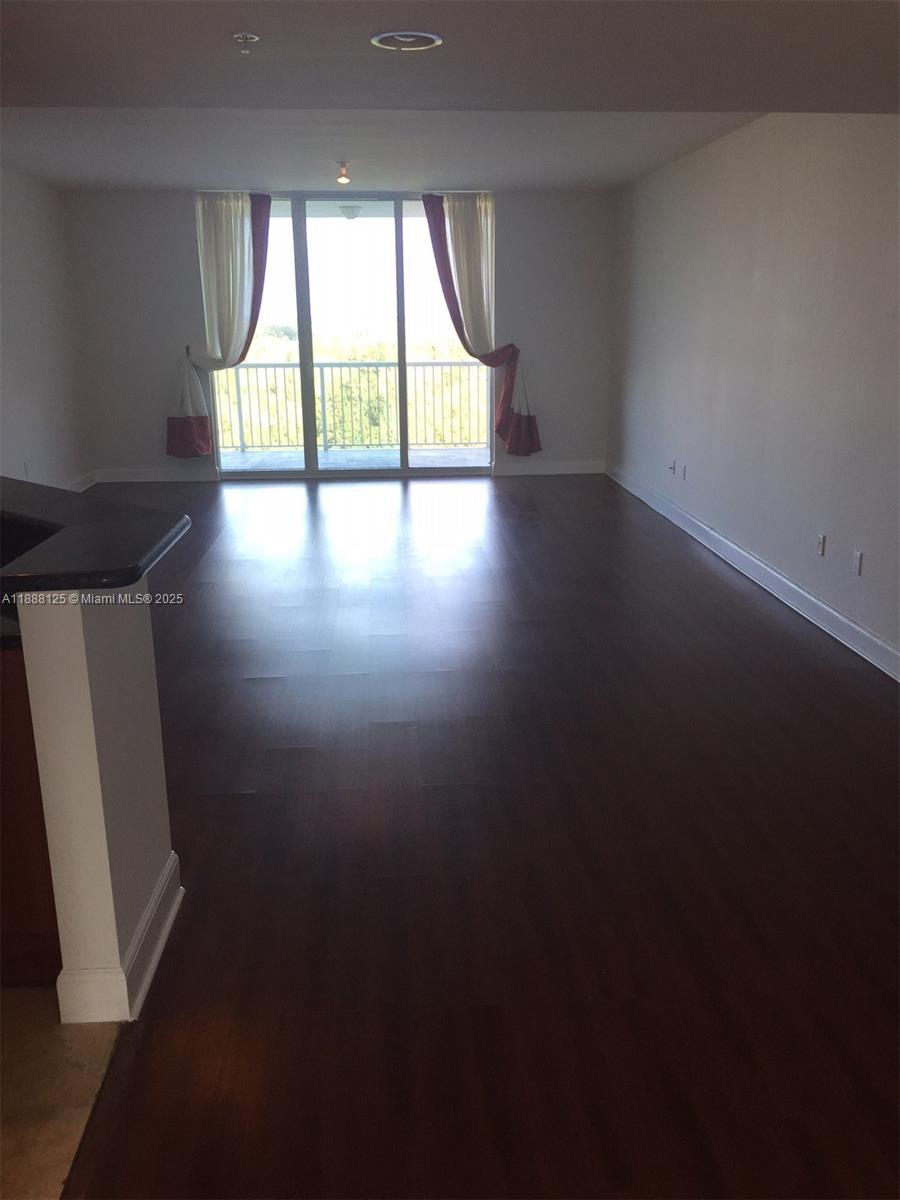 THE OAKS I CONDO - Residential Lease
