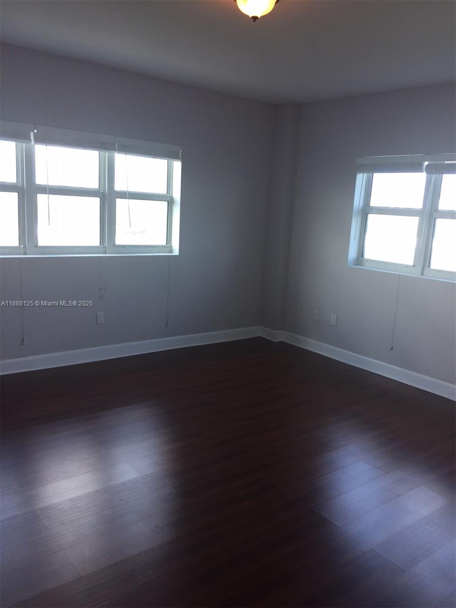 THE OAKS I CONDO - Residential Lease