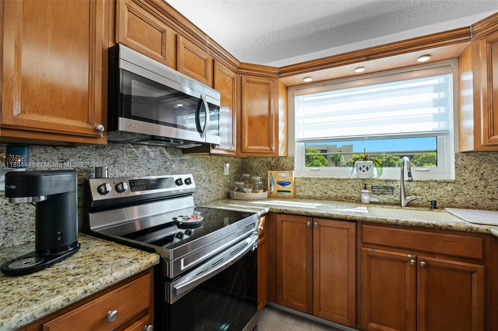COLONY POINT 1 CONDO - Residential