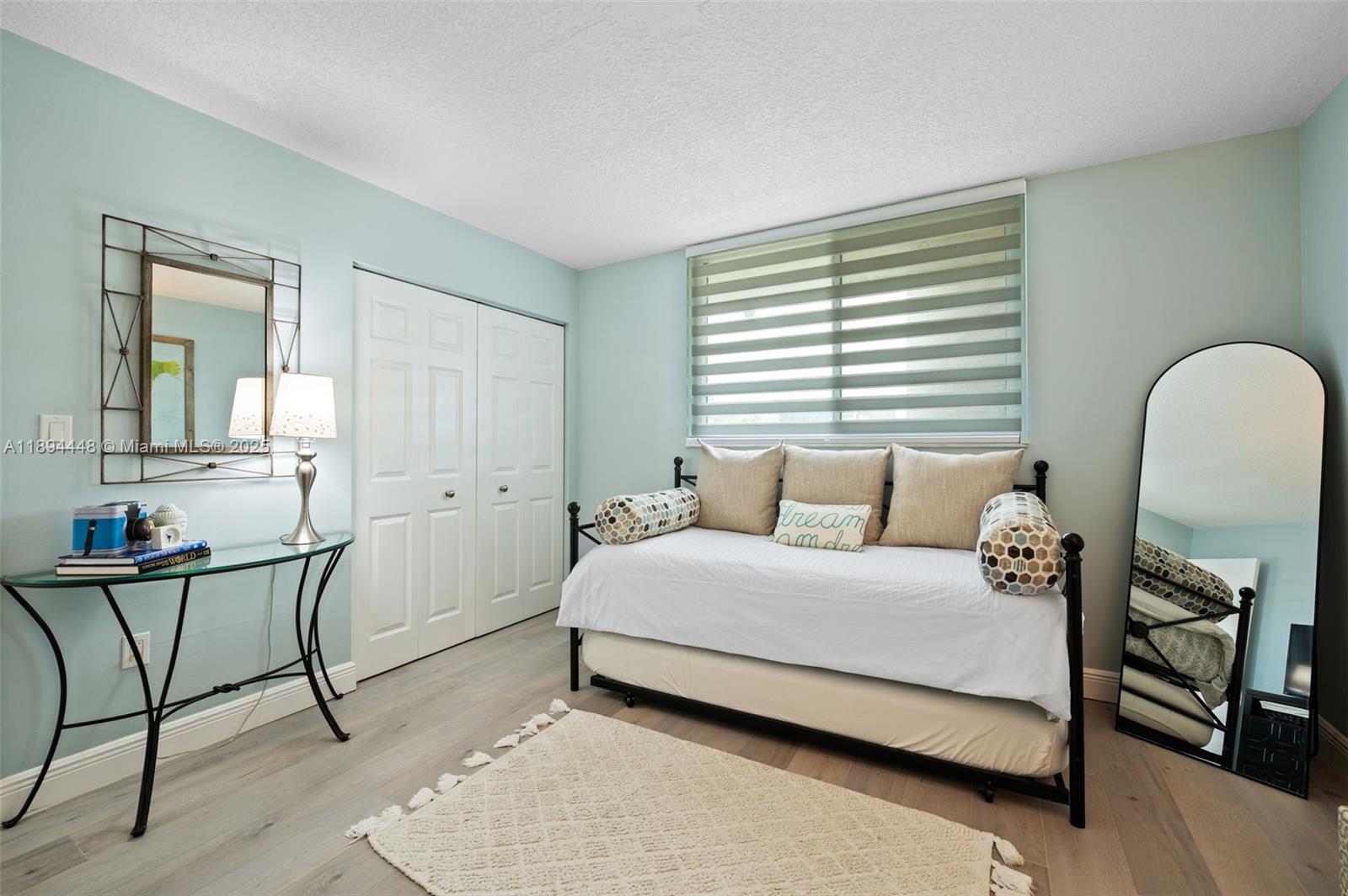 COLONY POINT 1 CONDO - Residential