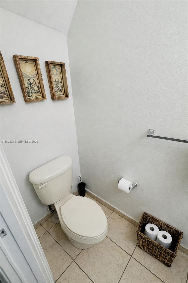 TUSCANY NO 4 CONDO - Residential