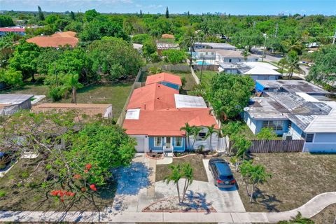 Single Family Residence in Hollywood FL 2611 Fillmore St St.jpg