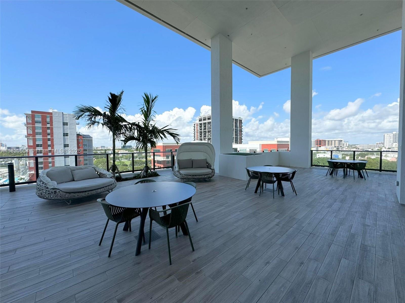 UNI TOWER - Residential Lease