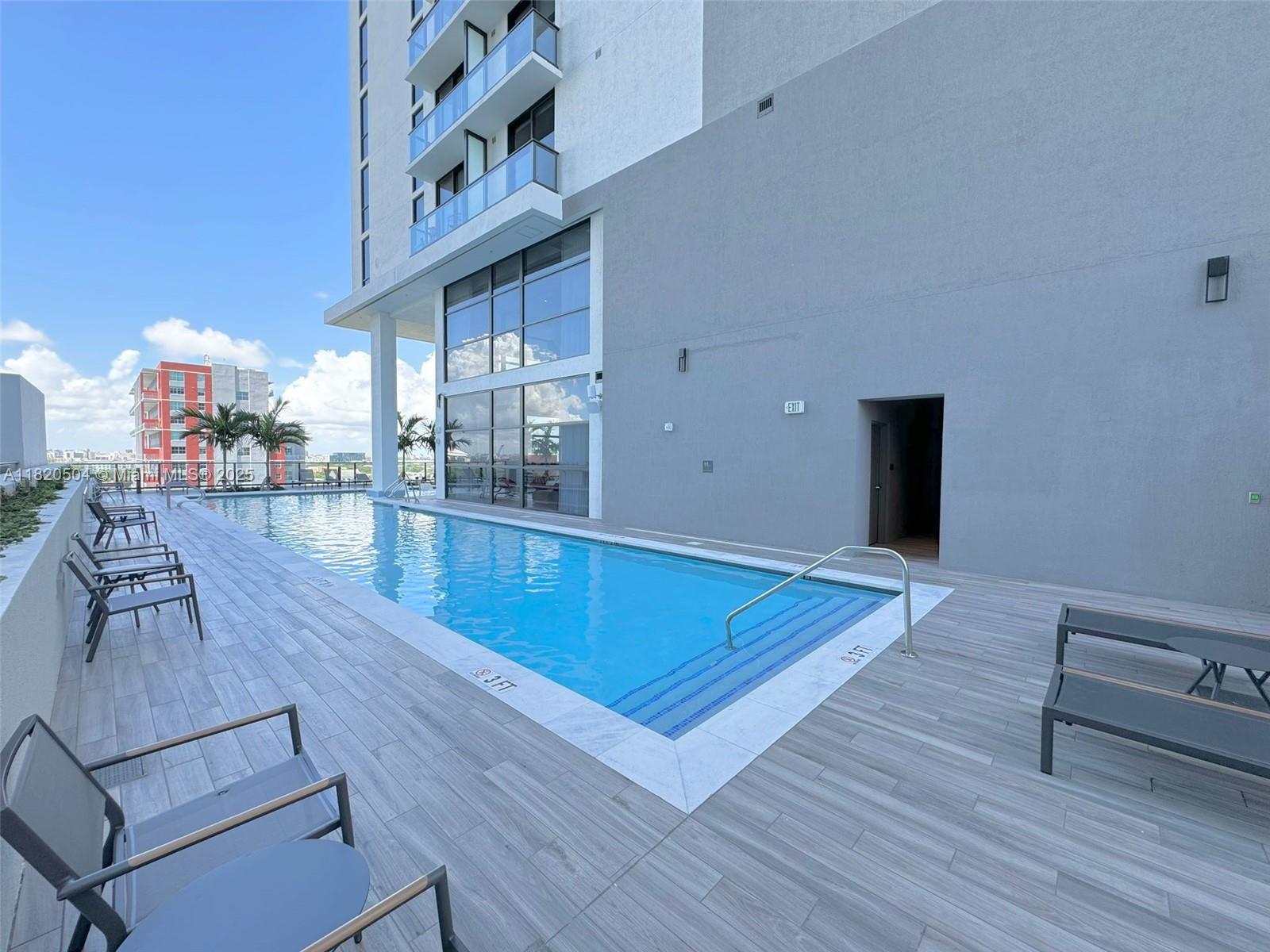 UNI TOWER - Residential Lease