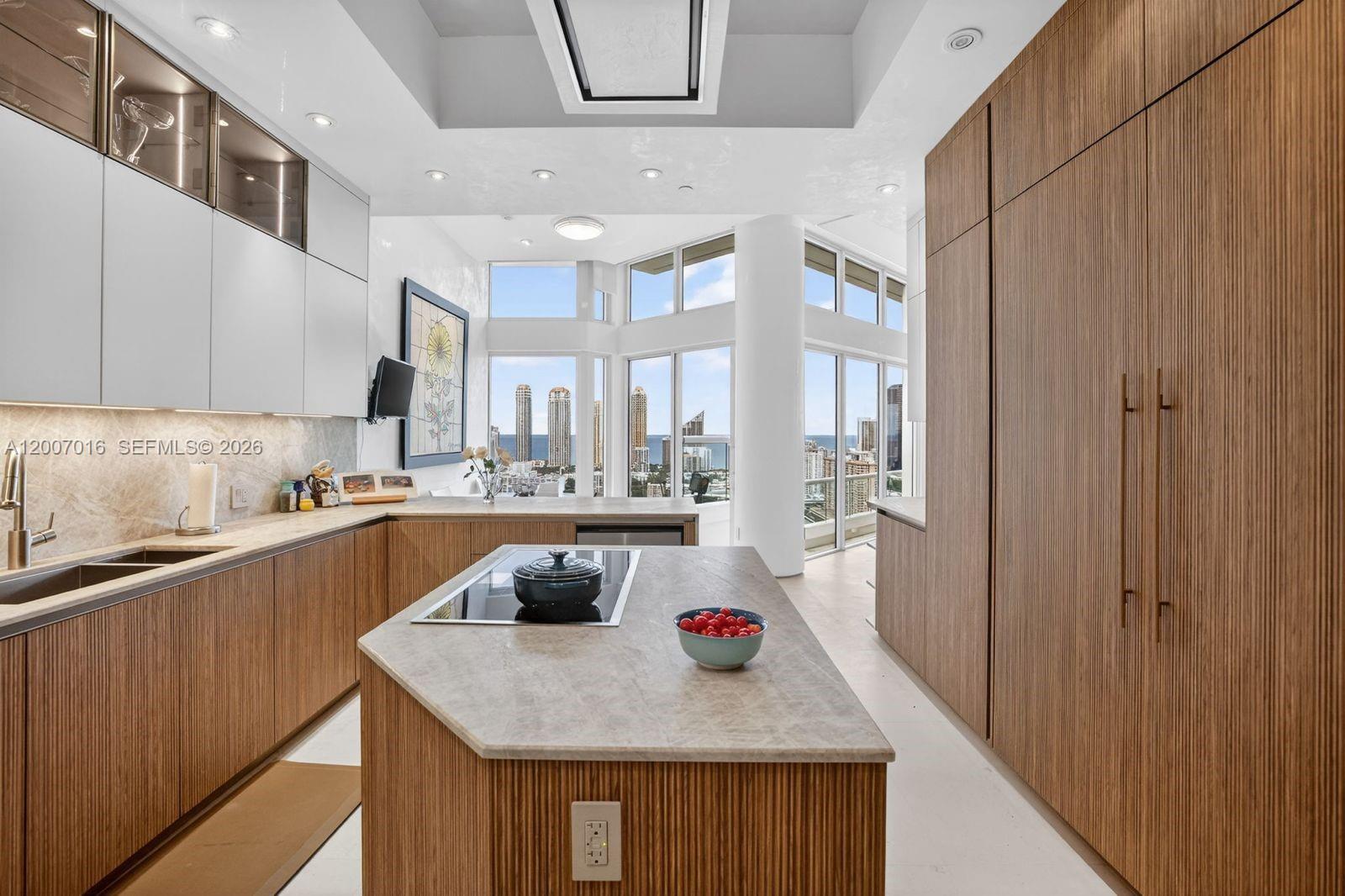 2600 ISL BLVD WILLIAMS - Residential