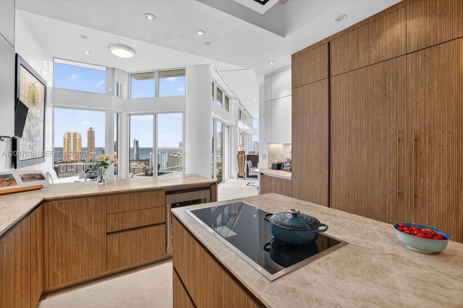 2600 ISL BLVD WILLIAMS - Residential