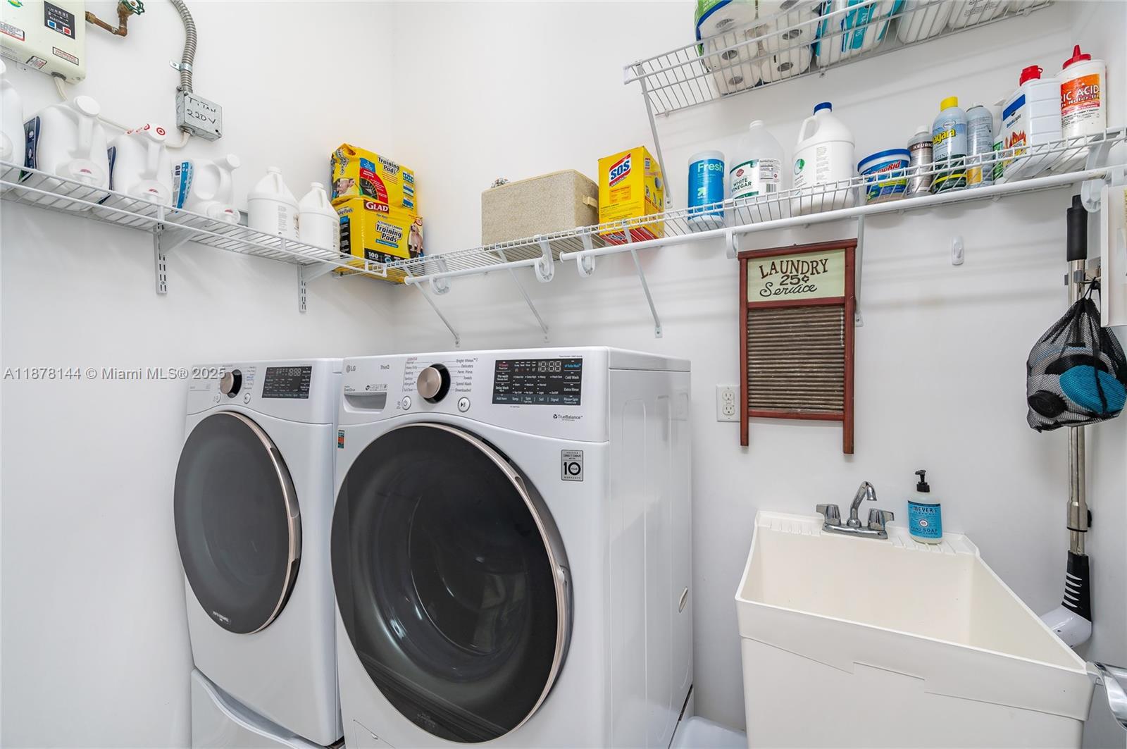 VENETIAN PARC - Residential