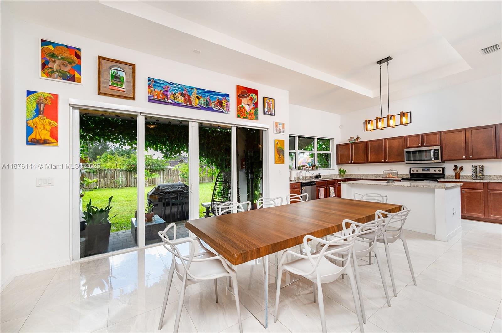 VENETIAN PARC - Residential