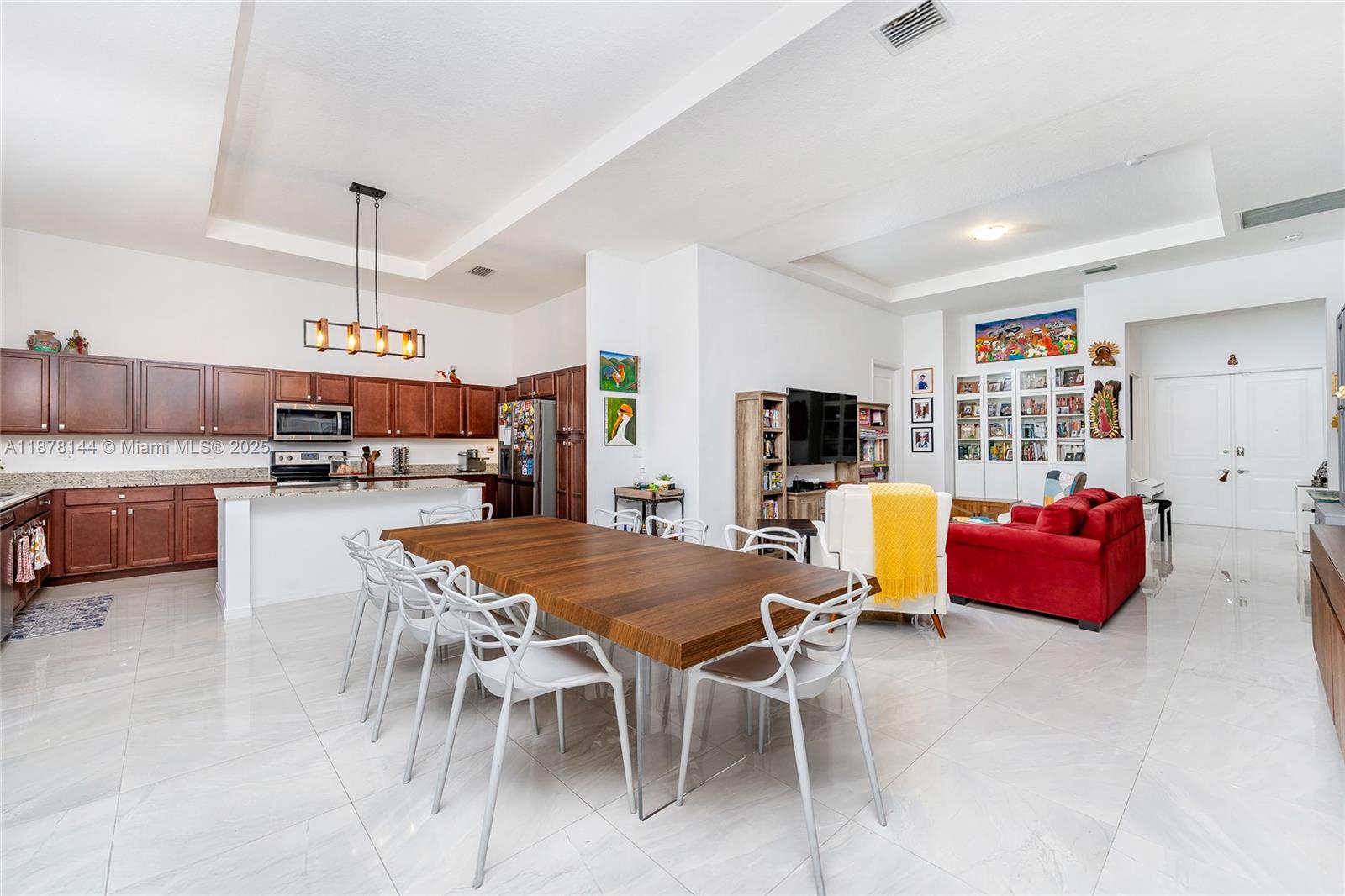 VENETIAN PARC - Residential