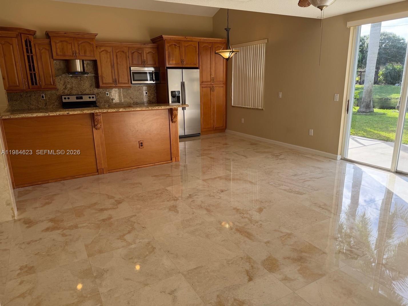 CORAL RIDGE DRIVE COMMERC - Residential Lease