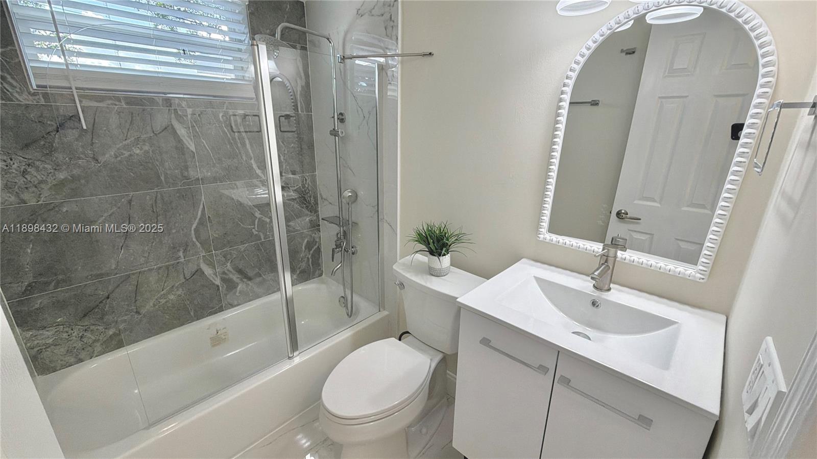 MIAMI GARDENS COMM SEC - Residential