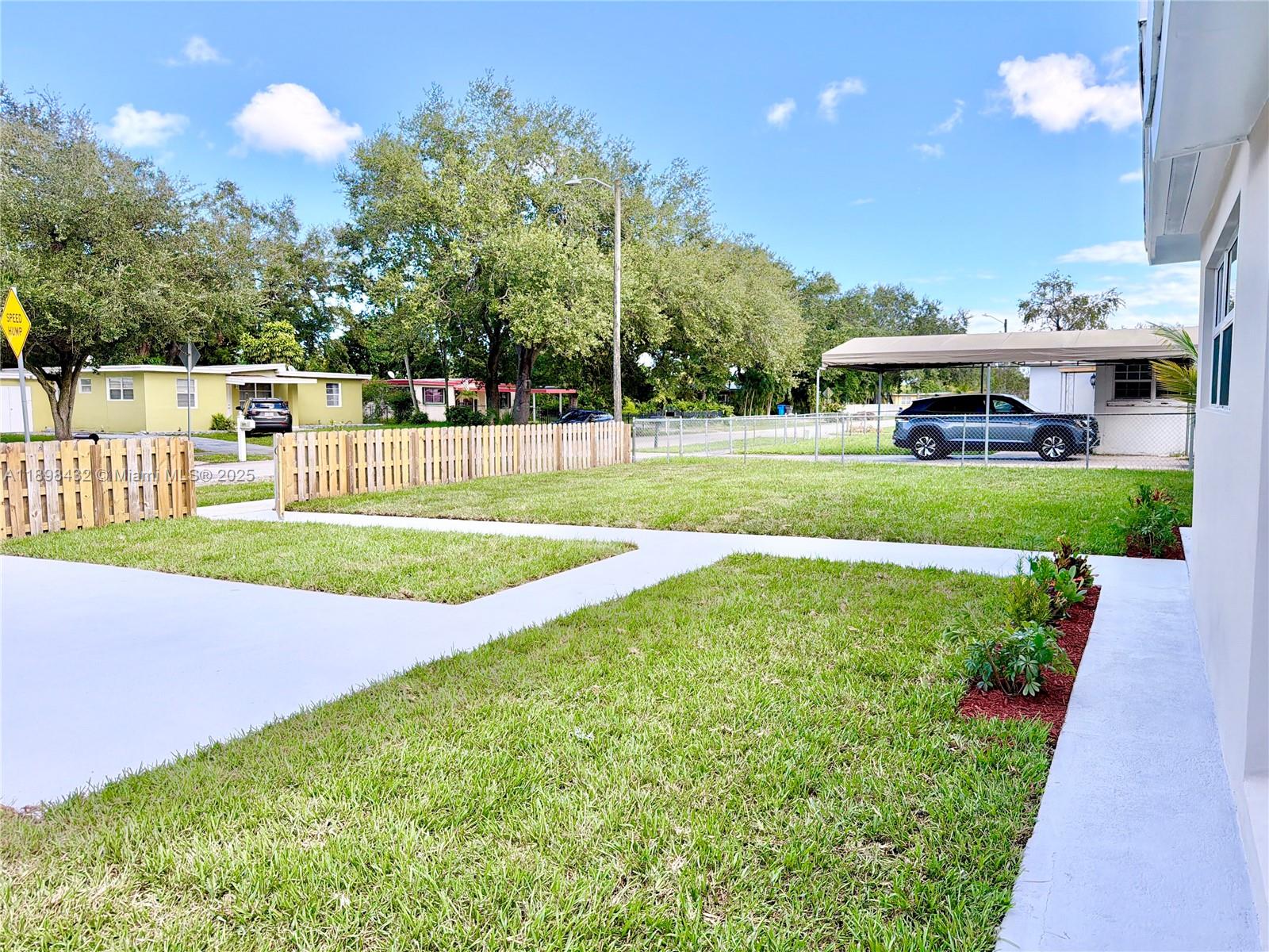 MIAMI GARDENS COMM SEC - Residential