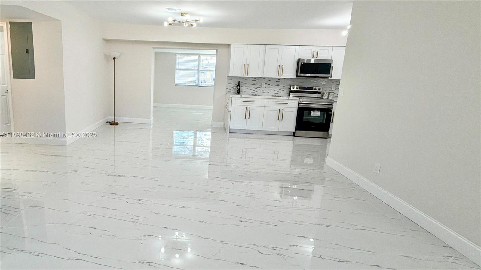 MIAMI GARDENS COMM SEC - Residential