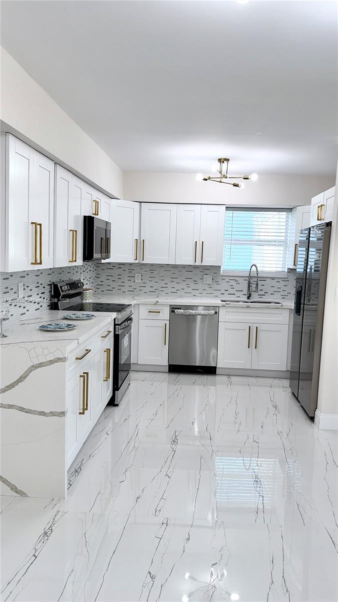 MIAMI GARDENS COMM SEC - Residential