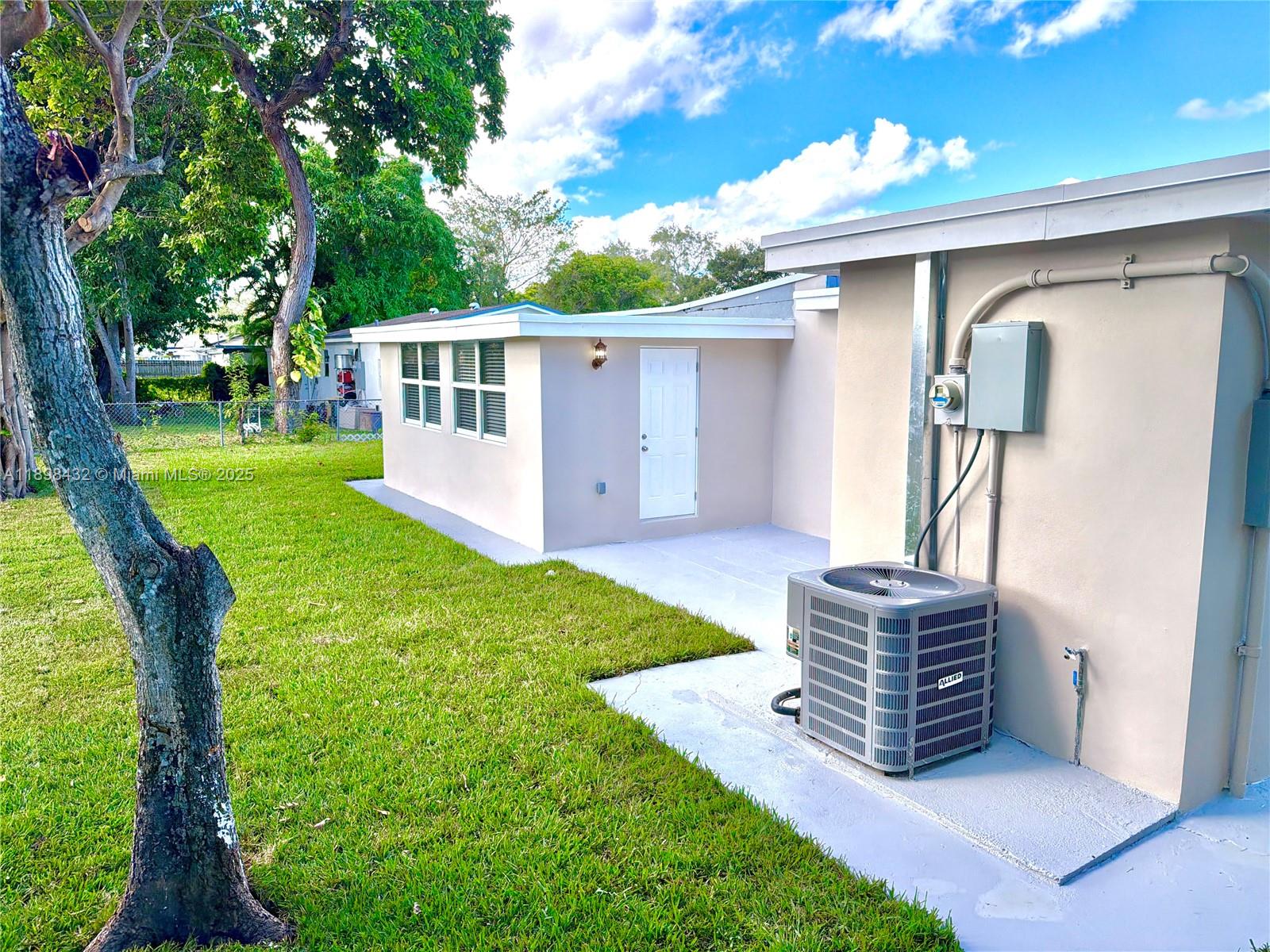MIAMI GARDENS COMM SEC - Residential