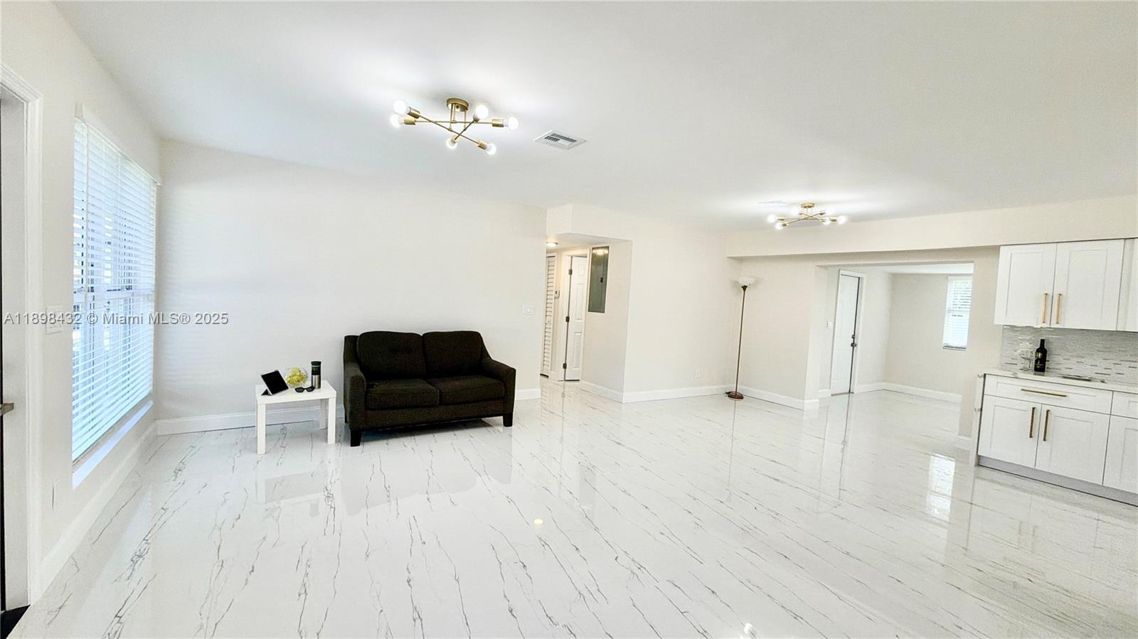 MIAMI GARDENS COMM SEC - Residential