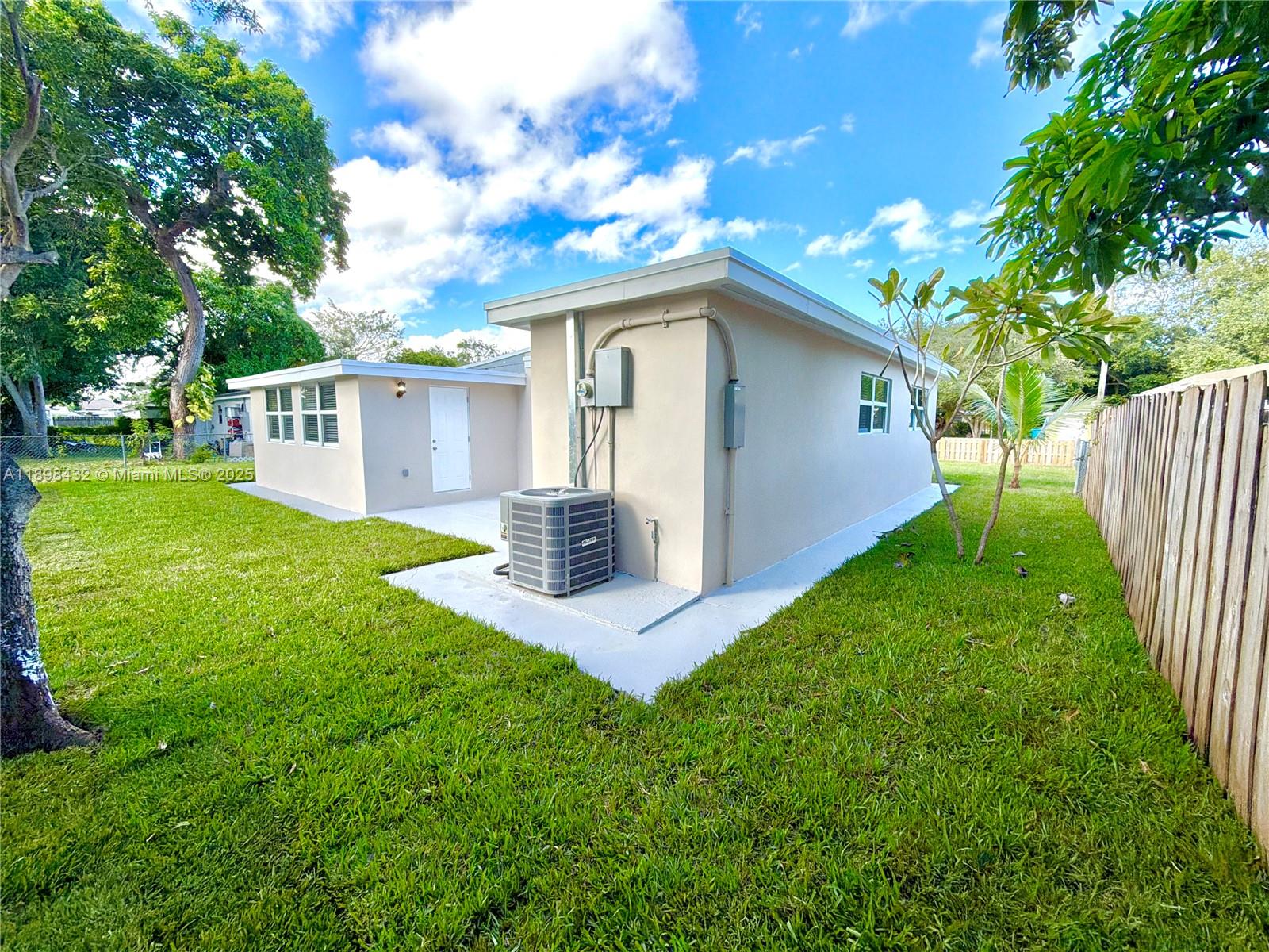 MIAMI GARDENS COMM SEC - Residential