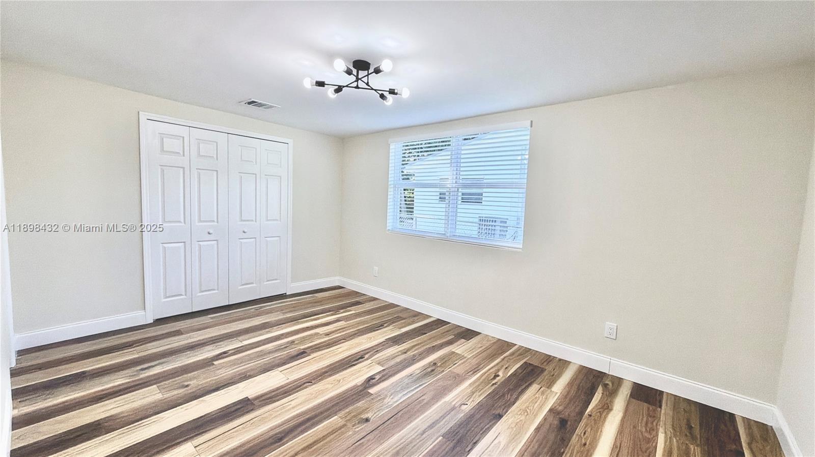 MIAMI GARDENS COMM SEC - Residential