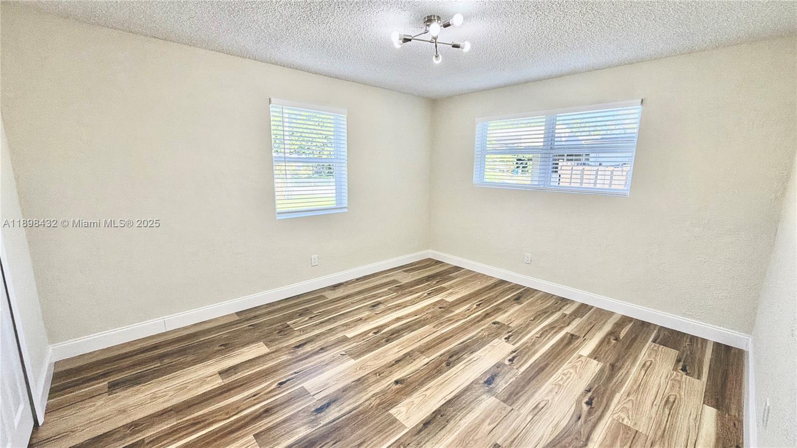 MIAMI GARDENS COMM SEC - Residential