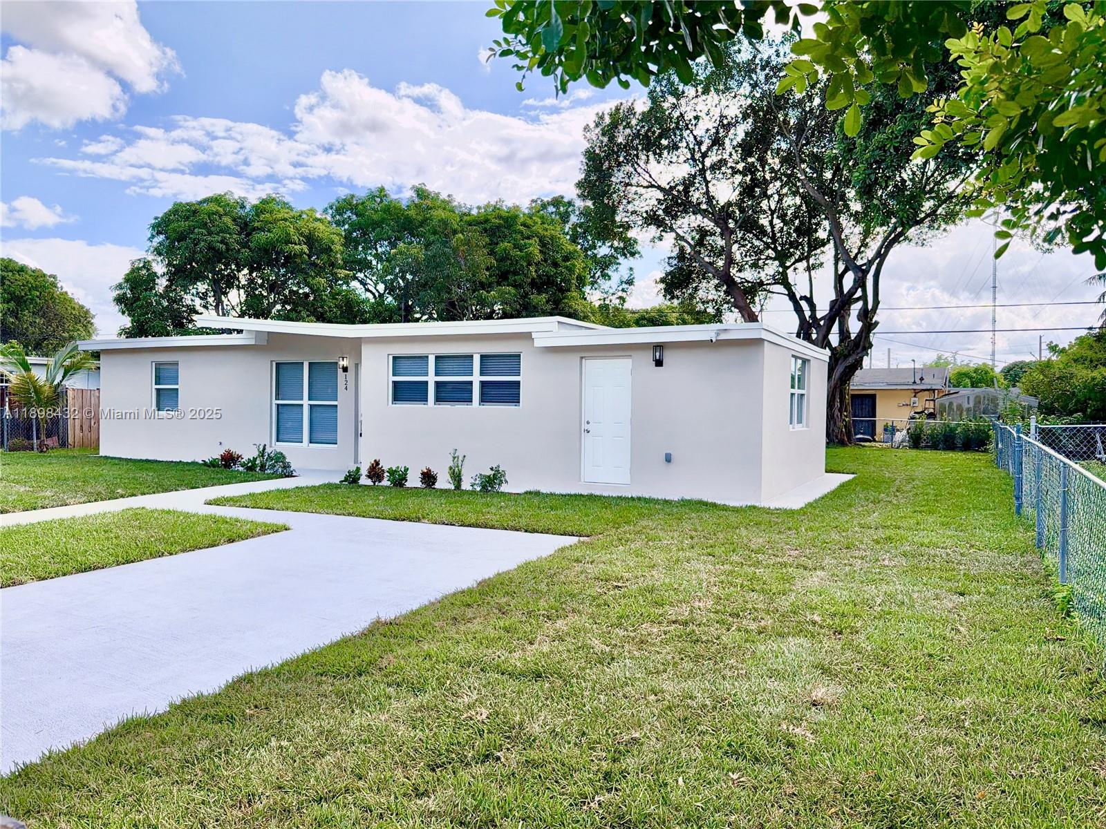 MIAMI GARDENS COMM SEC - Residential