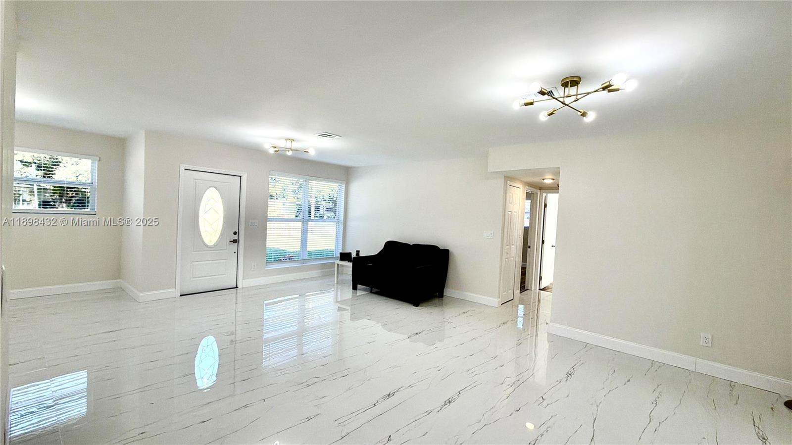 MIAMI GARDENS COMM SEC - Residential