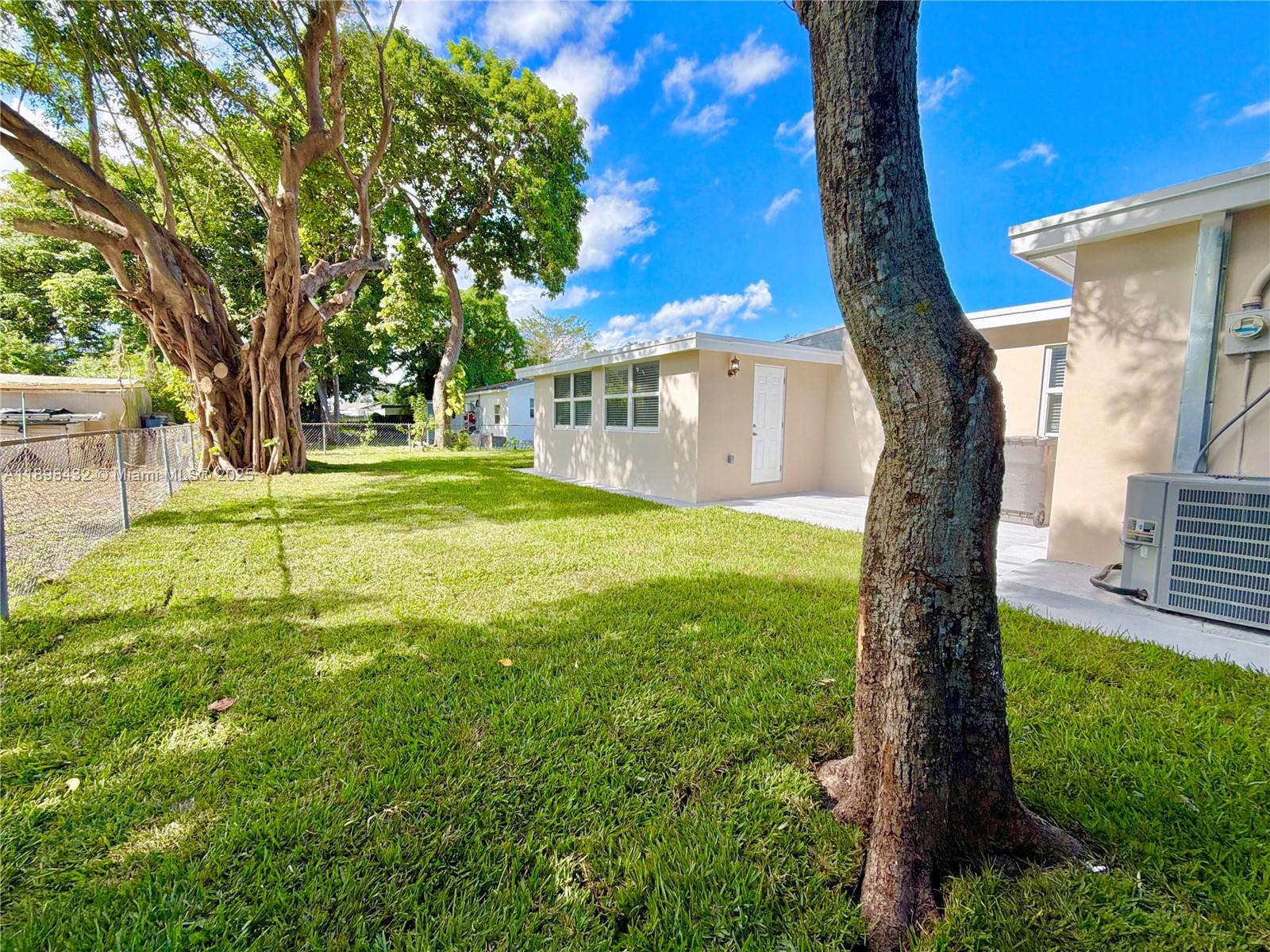 MIAMI GARDENS COMM SEC - Residential