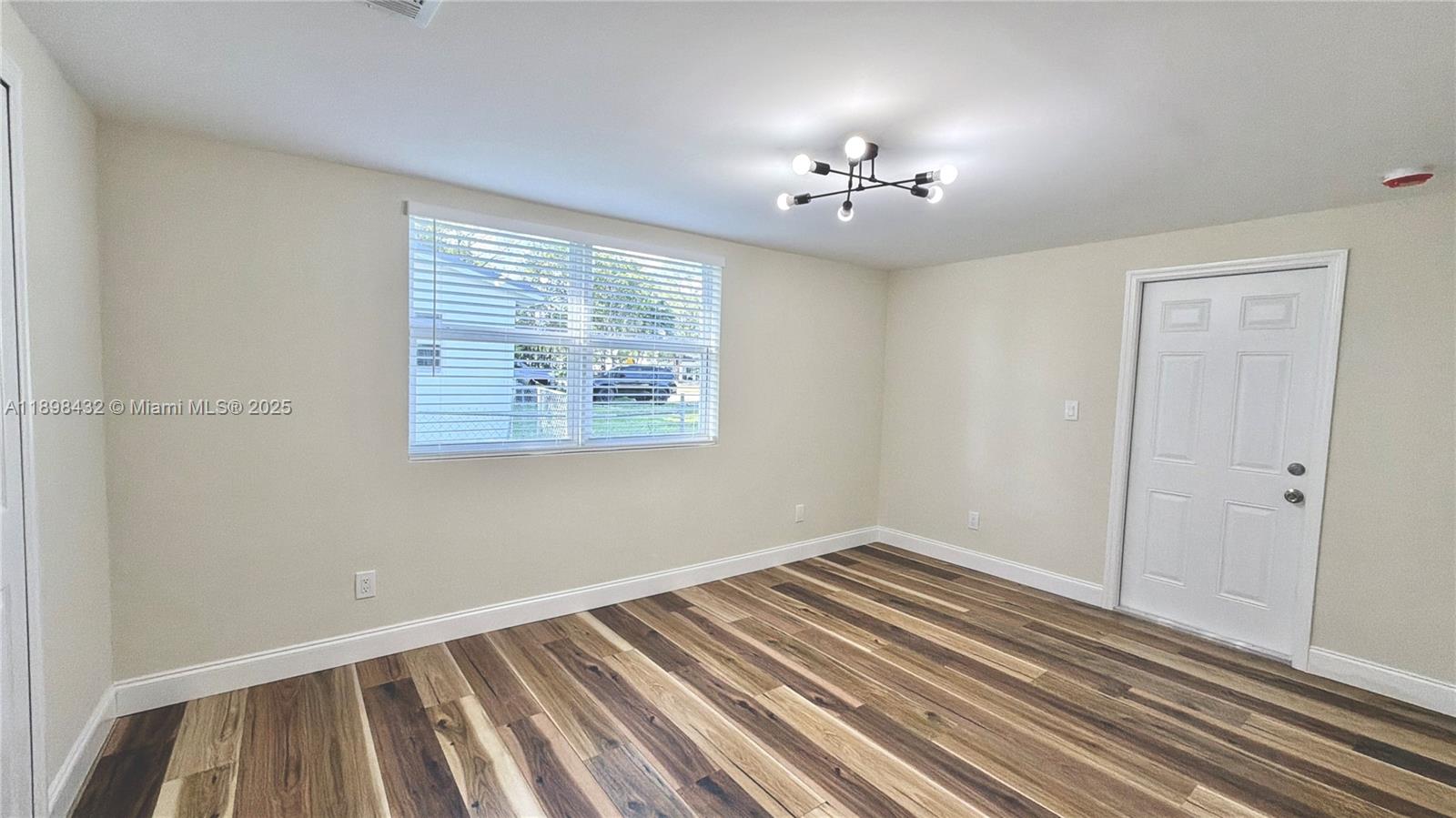 MIAMI GARDENS COMM SEC - Residential