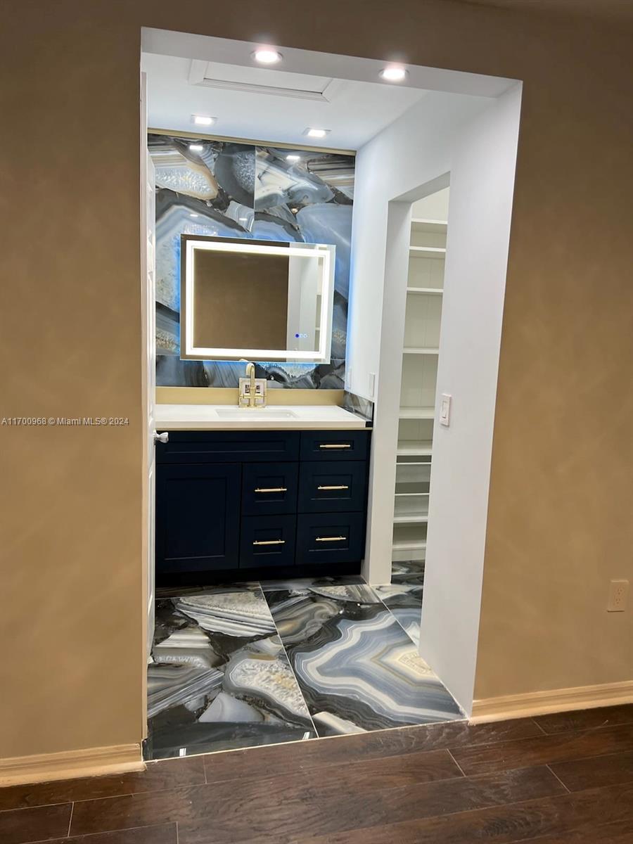 AVENTI AT AVENTURA CONDO - Residential Lease