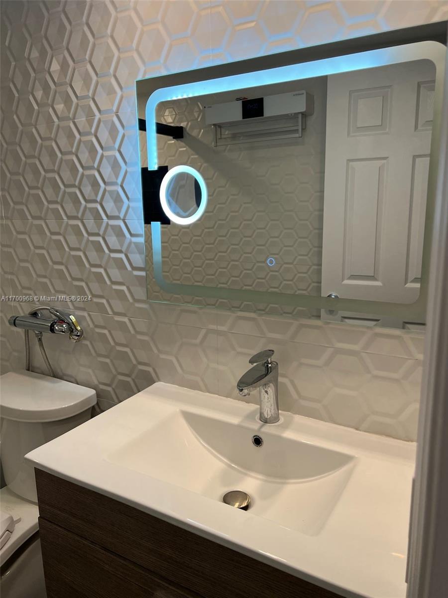 AVENTI AT AVENTURA CONDO - Residential Lease