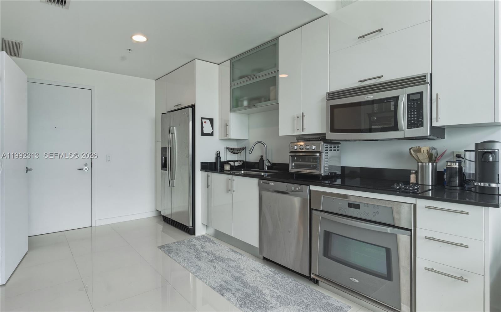 INFINITY AT BRICKELL COND - Residential