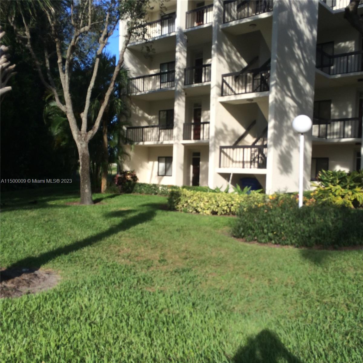 Rental Property at 3050 Presidential Way 101, West Palm Beach, Palm Beach County, Florida - Bedrooms: 2 
Bathrooms: 2  - $2,450 MO.